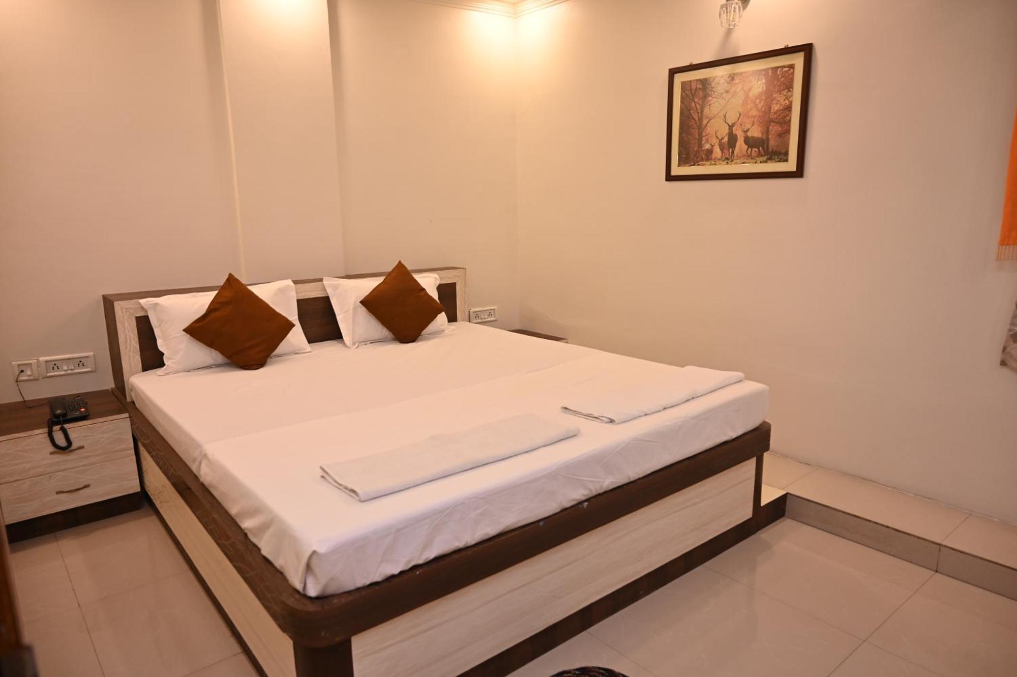 Hotel Gitanjali Māldah Exterior foto